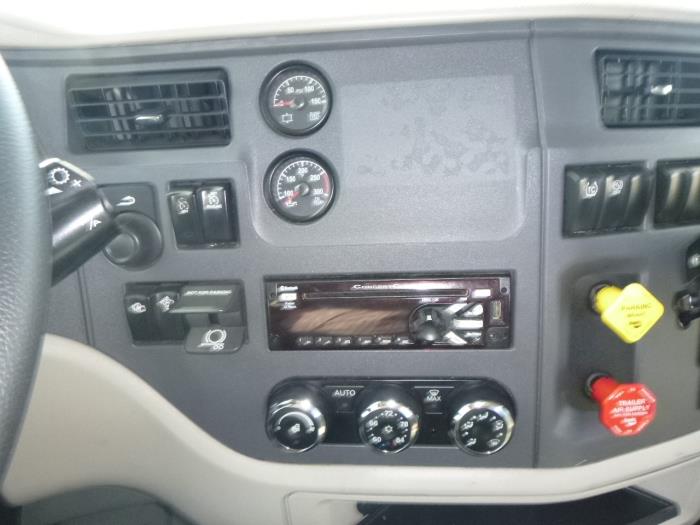 2019 Peterbilt 579-18