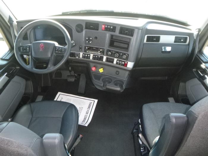 2023 Kenworth T680-17