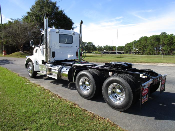 2026 Peterbilt 567-6