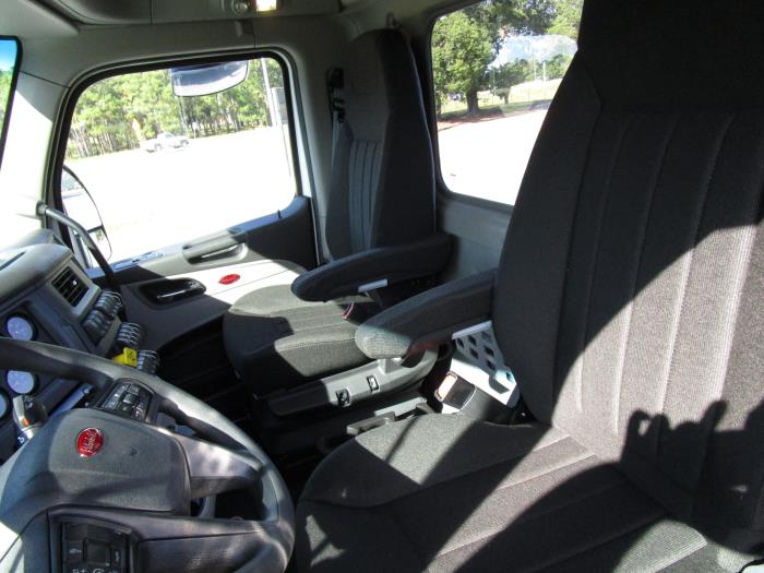 2026 Peterbilt 567-17