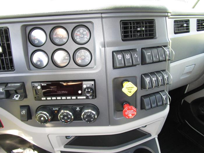 2026 Peterbilt 567-24