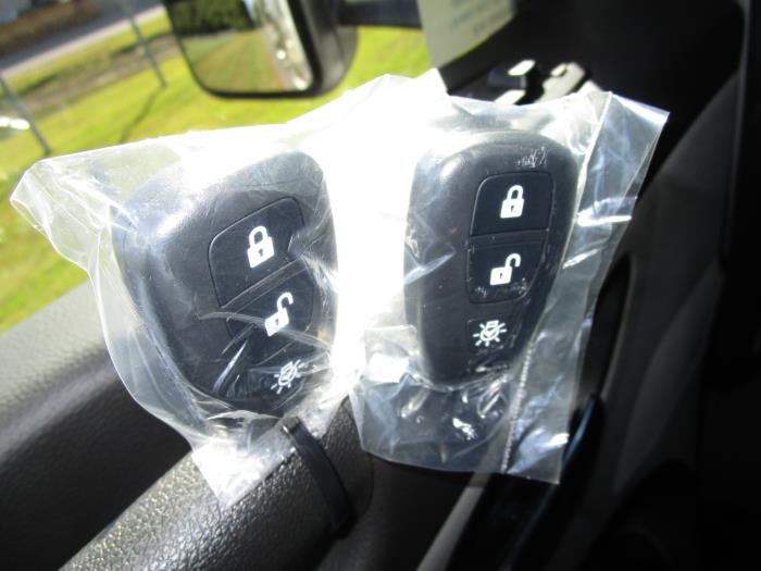 2026 Peterbilt 567-28