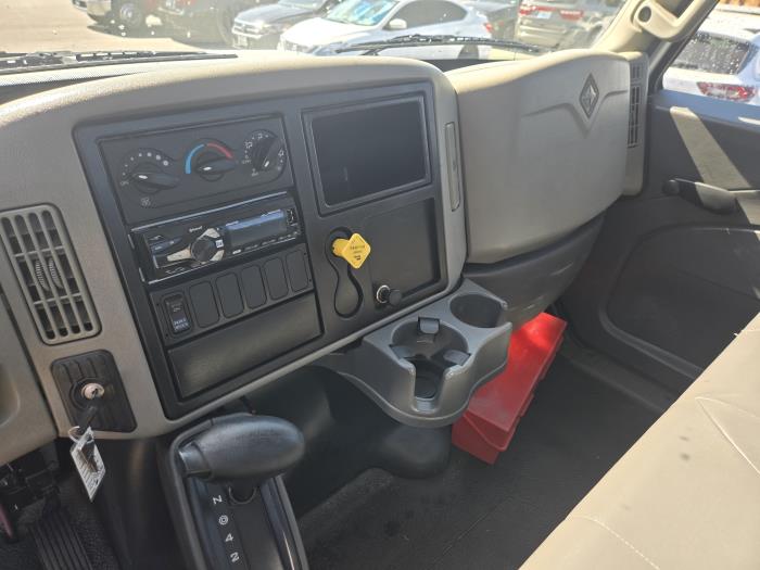 2019 International 4300-8