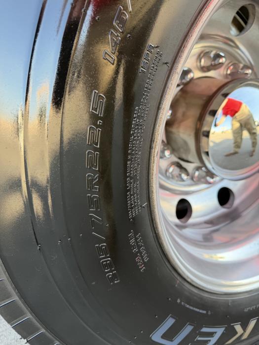 2019 Peterbilt 579-9