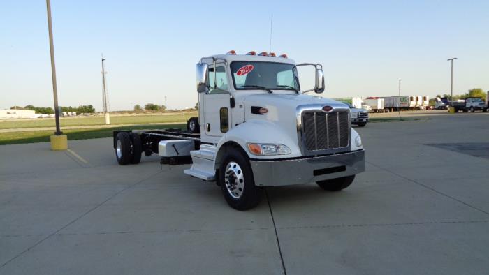2021 Peterbilt 337-3