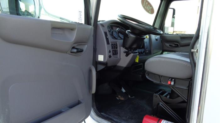 2021 Peterbilt 337-10