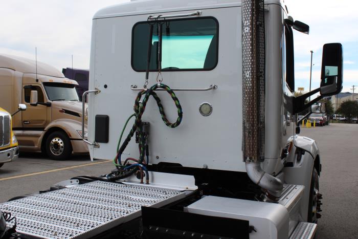 2020 Peterbilt 579-7