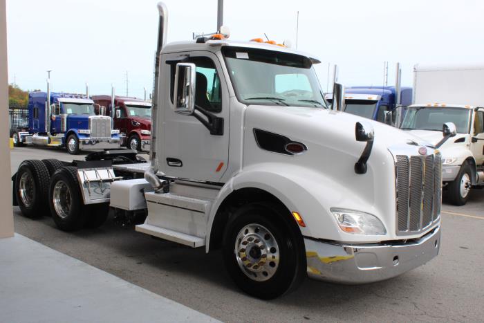 2020 Peterbilt 579-8