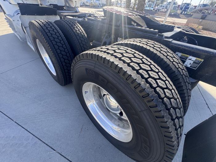 2020 Peterbilt 579-9