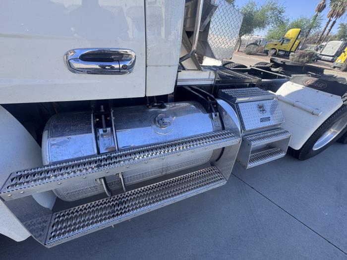 2020 Peterbilt 579-10