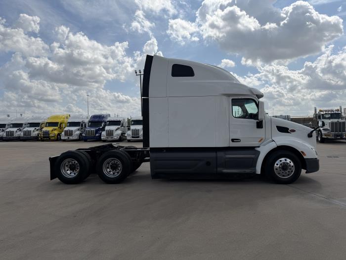 2021 Peterbilt 579-6