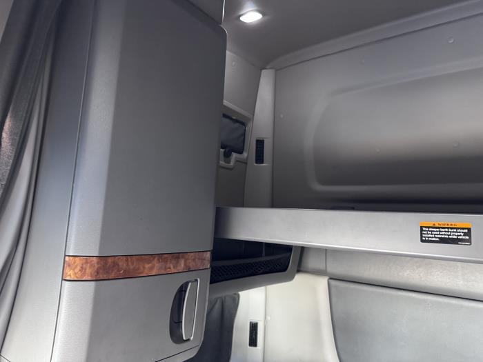 2022 International LT625-5