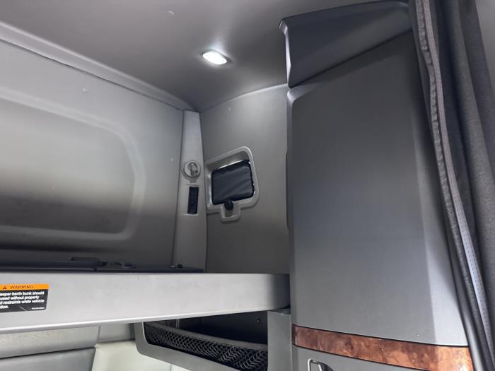 2022 International LT625-6