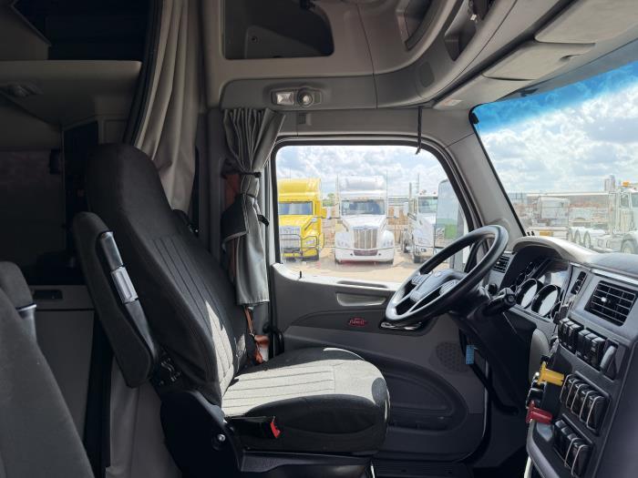 2021 Peterbilt 579-23