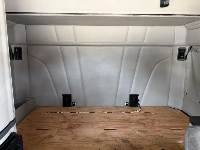 2021 Peterbilt 579-32