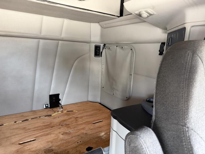 2021 Peterbilt 579-33