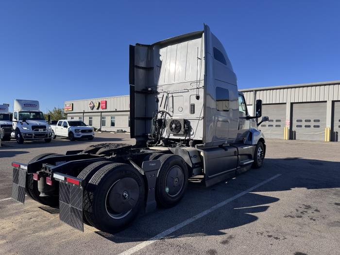 2022 International LT625-17