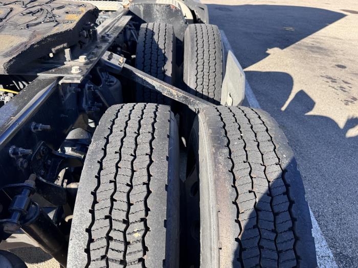 2022 International LT625-22