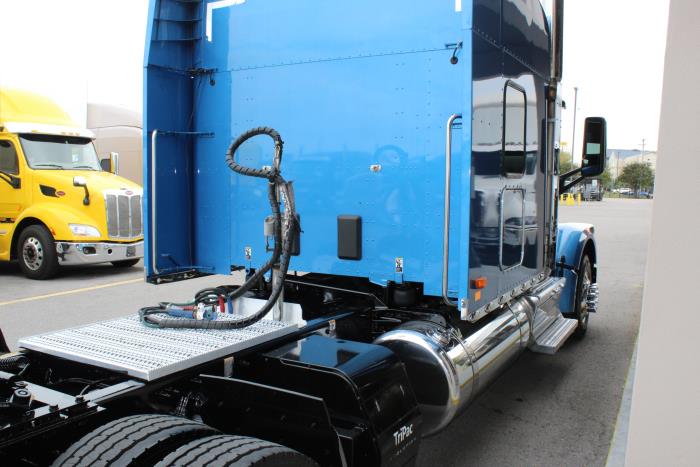 2020 Peterbilt 567-7