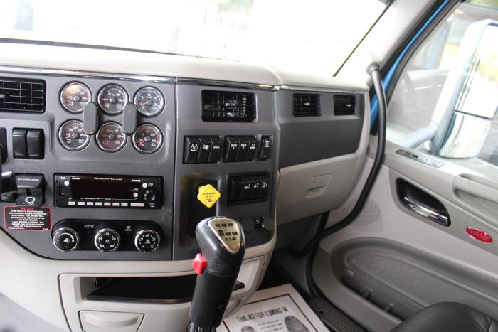 2020 Peterbilt 567-12