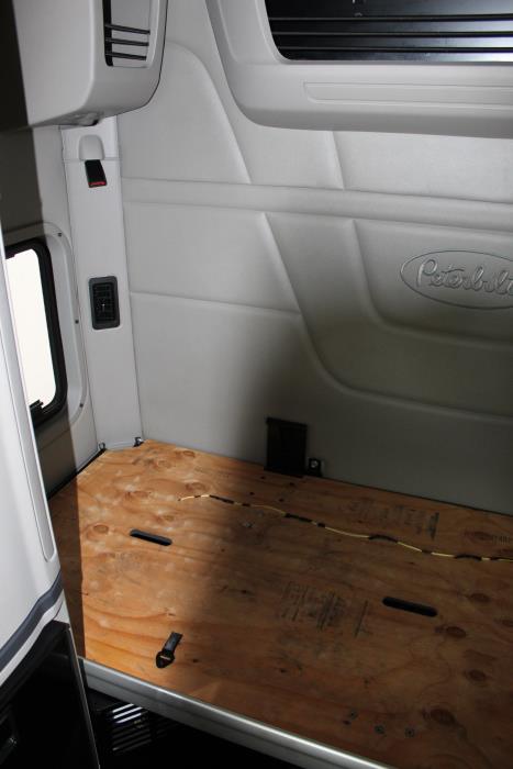 2020 Peterbilt 567-16