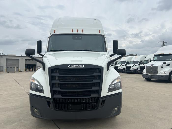 2021 Freightliner Cascadia-2 2021 Freightliner Cascadia-2