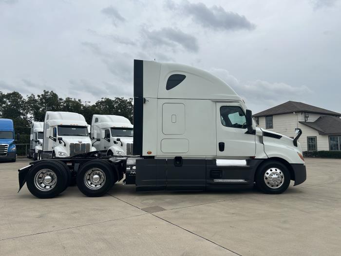 2021 Freightliner Cascadia-4 2021 Freightliner Cascadia-4