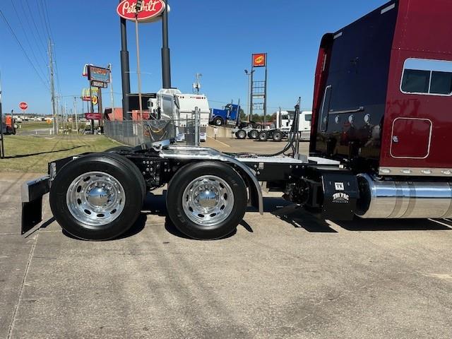 2022 Peterbilt 389-7
