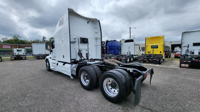 2022 Peterbilt 579-3