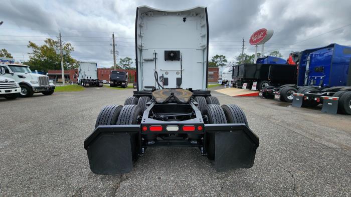 2022 Peterbilt 579-4