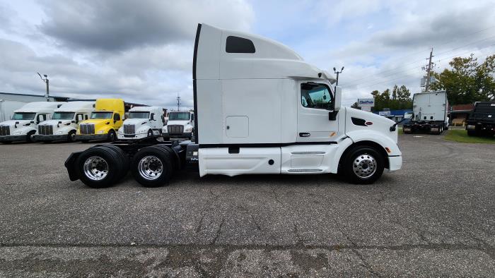 2022 Peterbilt 579-6