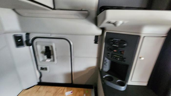 2022 Peterbilt 579-17