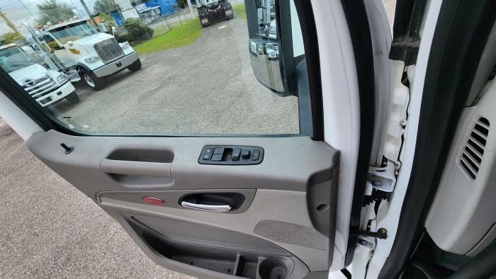 2022 Peterbilt 579-23