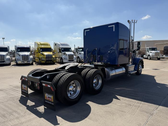 2020 Peterbilt 567-5