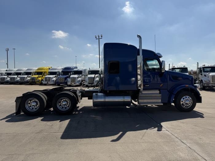 2020 Peterbilt 567-6