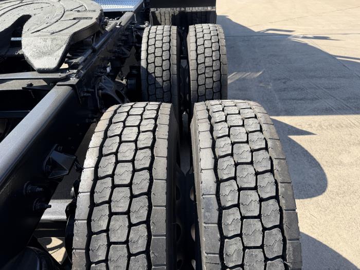 2020 Peterbilt 567-11