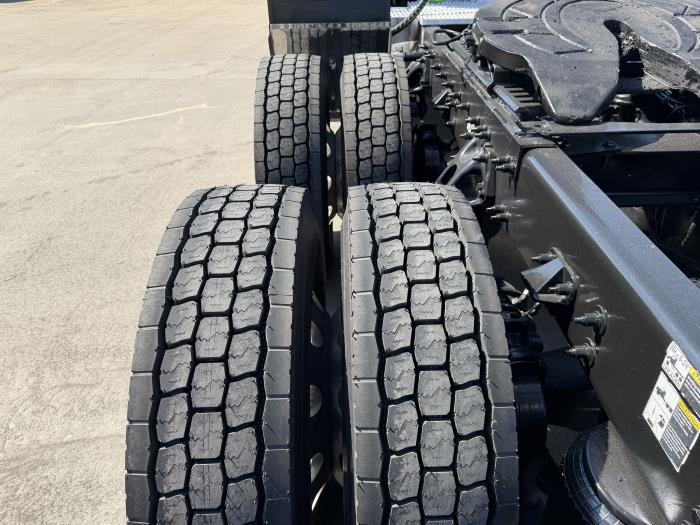 2020 Peterbilt 567-12