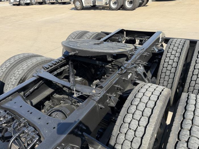 2020 Peterbilt 567-14