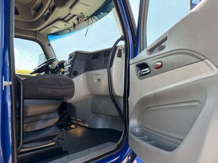 2020 Peterbilt 567-22