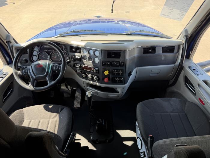 2020 Peterbilt 567-31