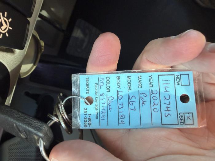 2020 Peterbilt 567-37