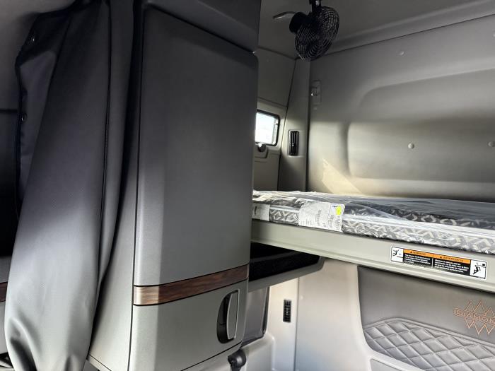 2026 International LT625-8