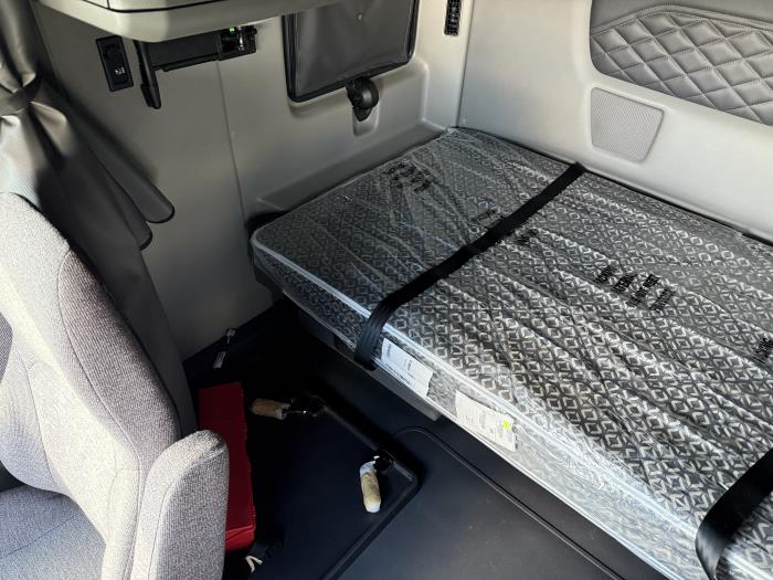 2026 International LT625-9