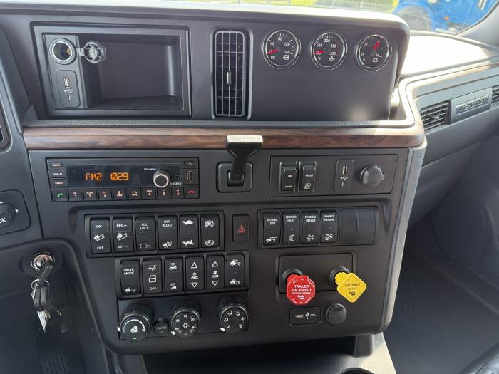 2026 International LT625-7