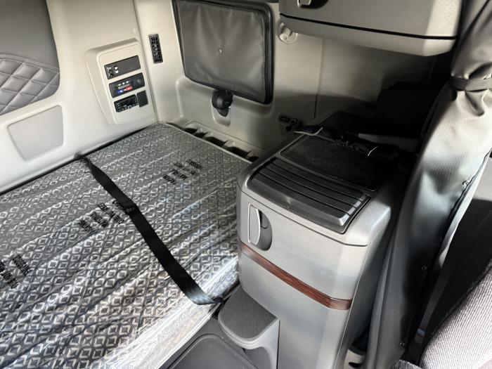 2026 International LT625-10