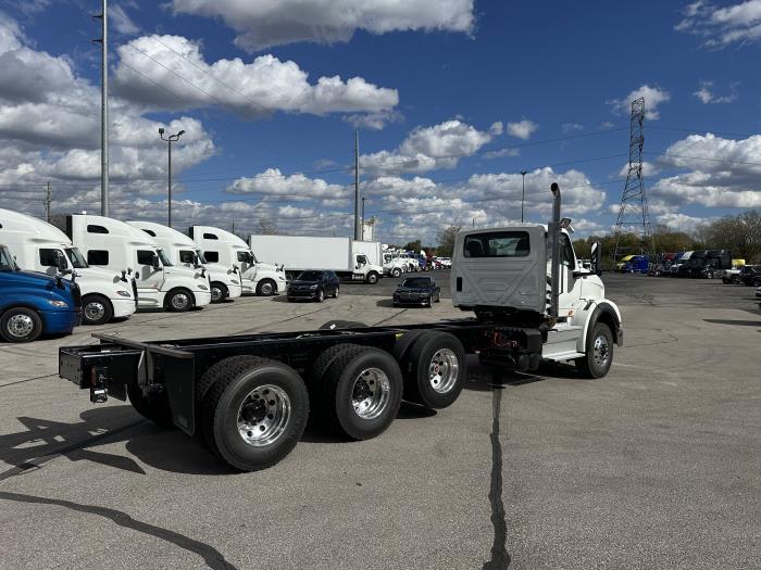 2026 International HX620-4