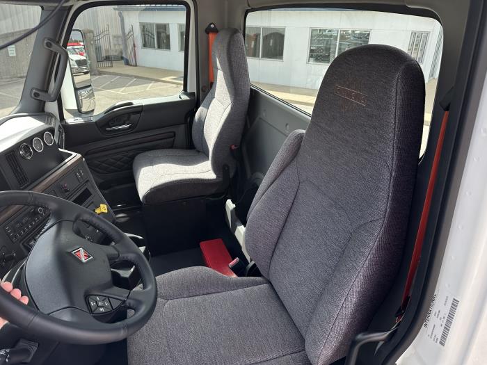 2026 International HX620-8