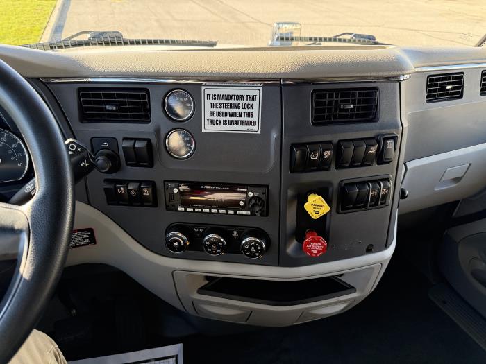 2022 Peterbilt 579-12