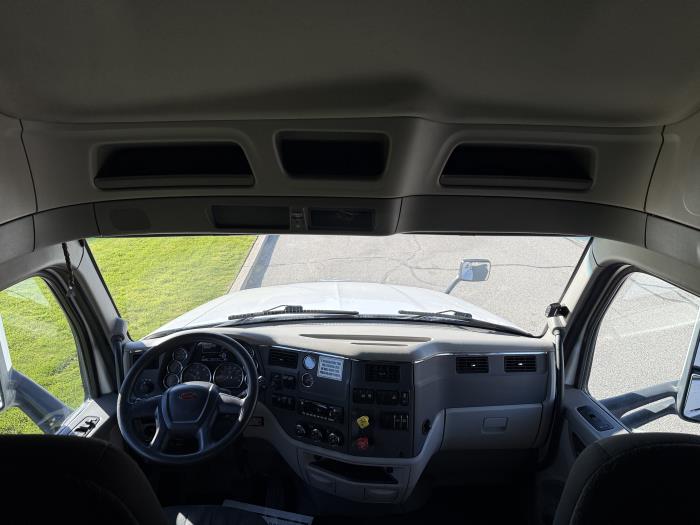 2022 Peterbilt 579-15