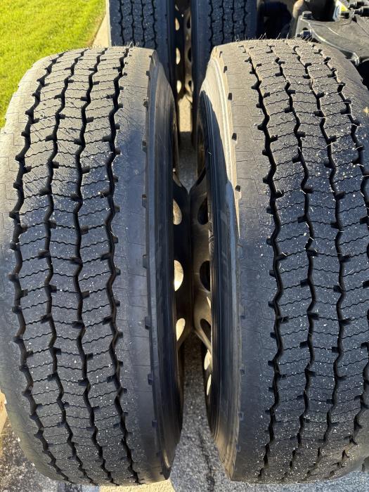 2022 Peterbilt 579-25